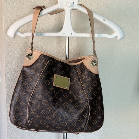 Elegant Brown Designer Tote Bag - Picture 6 of 16